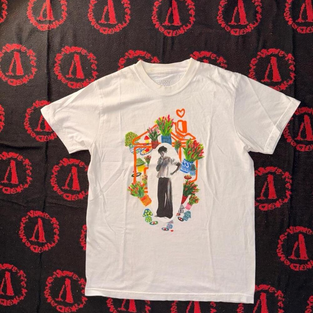 Harry styles tour shirt size